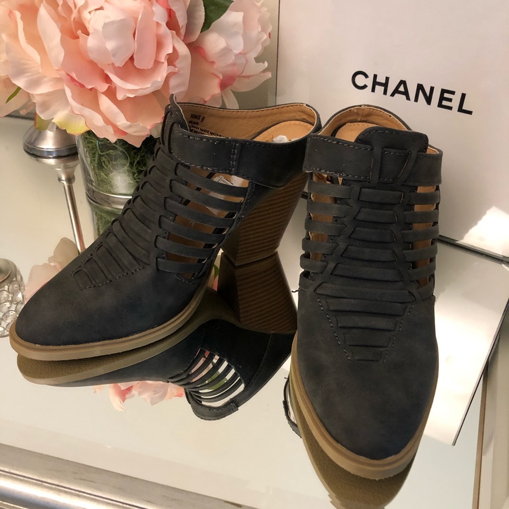 Report Weave Gray Mule Ankle Booties Slides - image 1